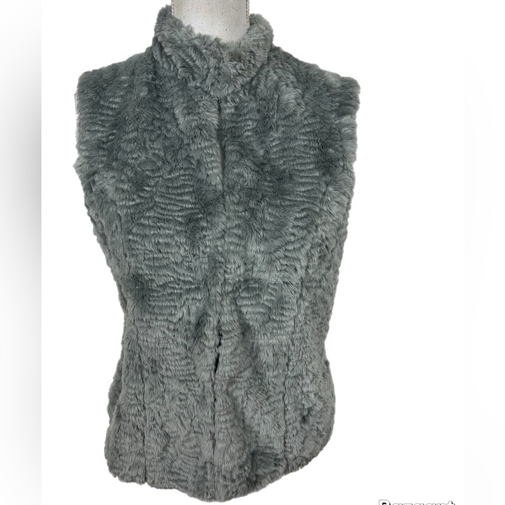 White House Black Market Women’s Vest Size Medium Gray Faux Fur Front Swtr Back